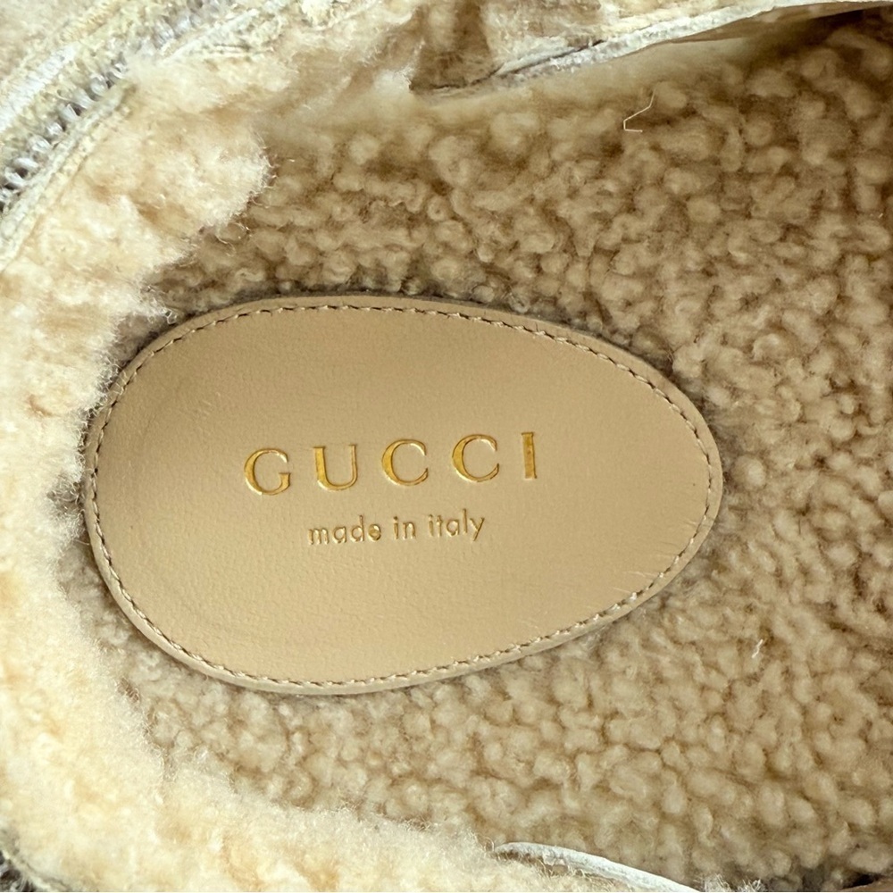 Gucci Women’s 38.5 Merino Wool Shearling GG Marmont Dad Sandals Buterscotch NEW - Picture 8 of 16